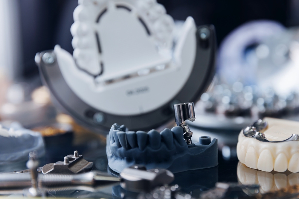 Exhibition,Examples,Of,Dental,Prostheses,,Titanium,Crowns,And,Platforms,For